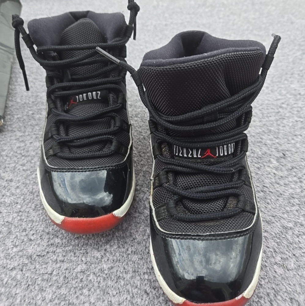 Nike Jordans Retro 11PS size 2 (5y)378039 061